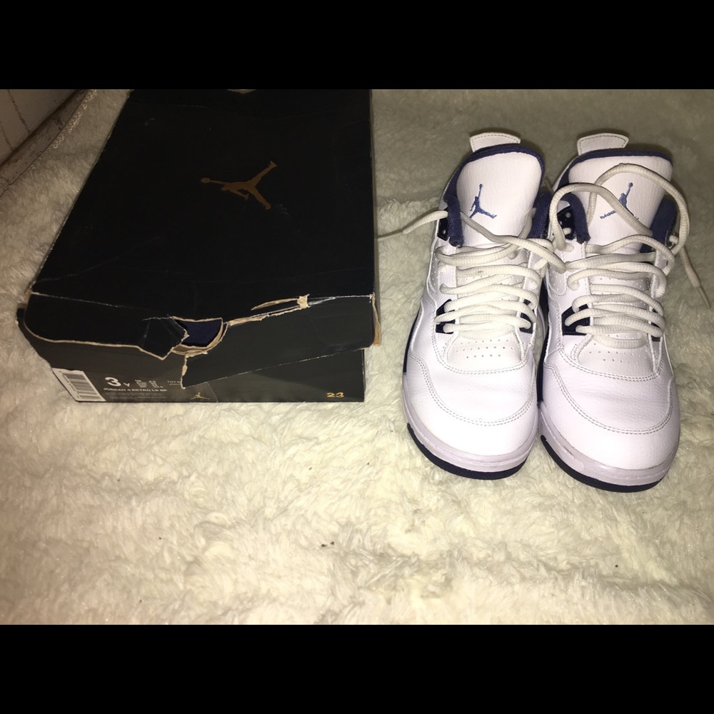 Jordan 4s - Picture 3 of 5